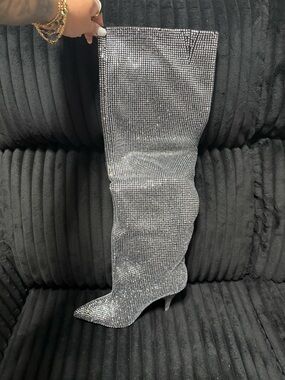 Steve Madden Bellamie Black slouchy Rhinestones boots New with box Size 7